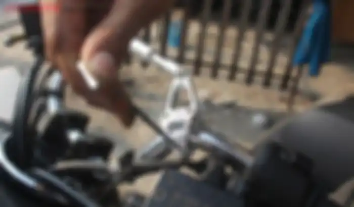 Pasang Stabilizer Setang di All New Honda PCX 150 (Gbr.2)