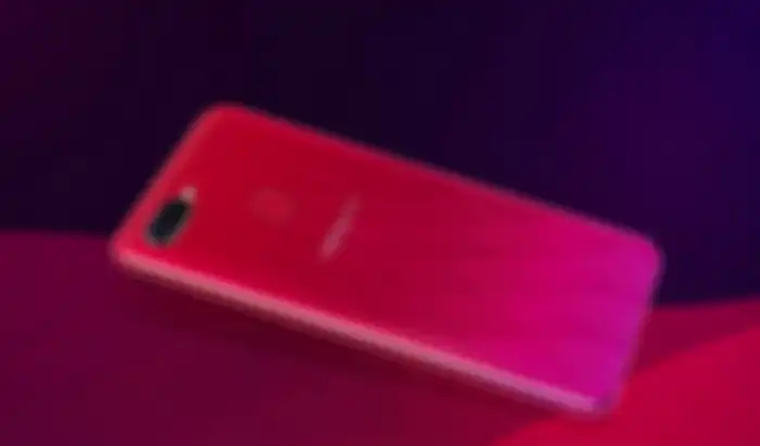 OPPO F9 merah