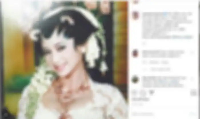 Foto Dewi Perssik saat pernikahan pertamanya