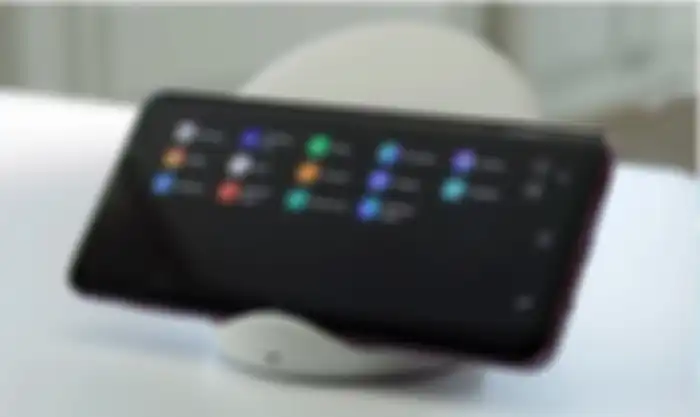 Home screen awal bisa ditampilkan dalam posisi horizontal atau landscape