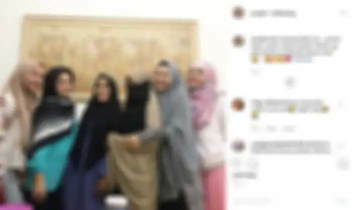Suci bersama dengan sahabatnya