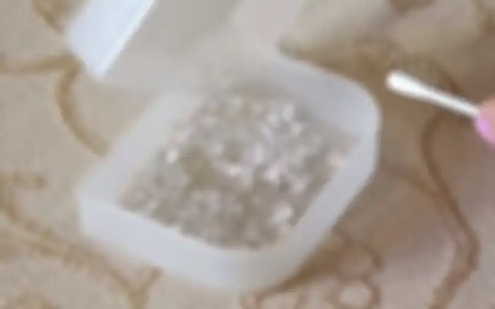 Ini adalah kristal dari air mata Karazia. 