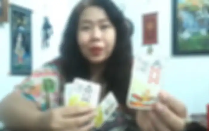 Ramalan buruk ahli tarot soal masa depan Putri Delina yang semakin dekat dengan Teddy