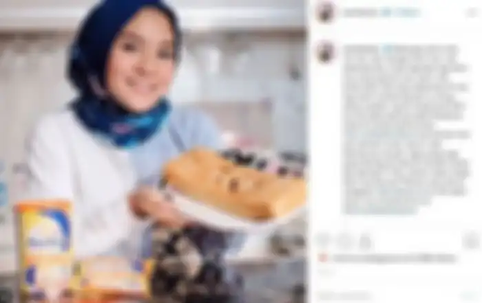 Eno Lerian ketika berada di dapurnya yang sederhana