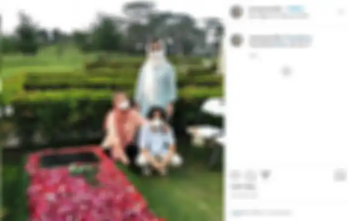 BCL boyong anak dan ibundanya nyekar ke pusara Ashraf Sinclair