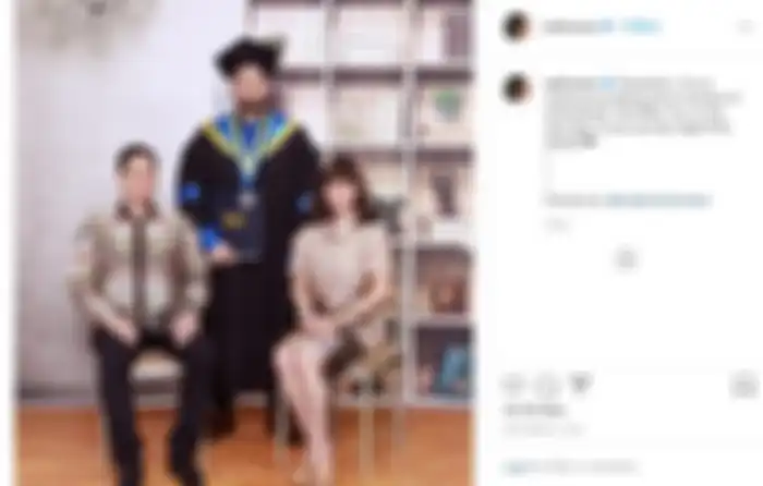 Potret Meriam Bellina saat putranya wisuda