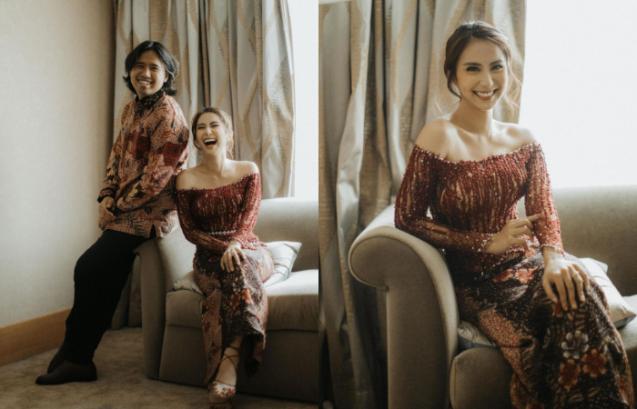 Penampilan Clairine Clay di hari pertunangannya dengan Joshua Suherman.