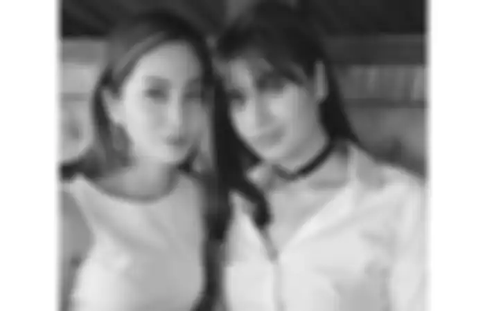 Bunga Zainal dan Putri Sambungnya, Kareena Kaur
