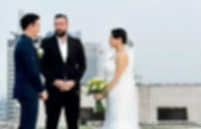 Mike Lewis dan Janisaa Pradja 