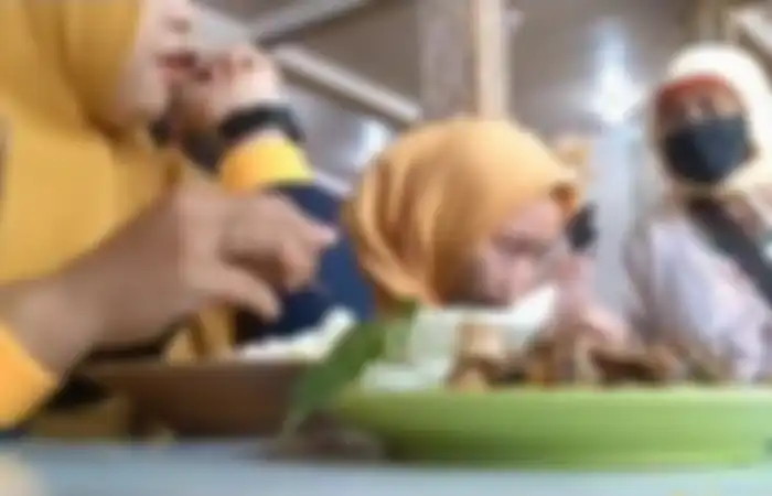 Wanita tak mau beri uang, pengemis lakukan hal tak terduga