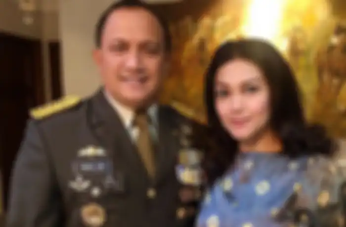 Bella Saphira beri kejutan ulang tahun untuk sang suami