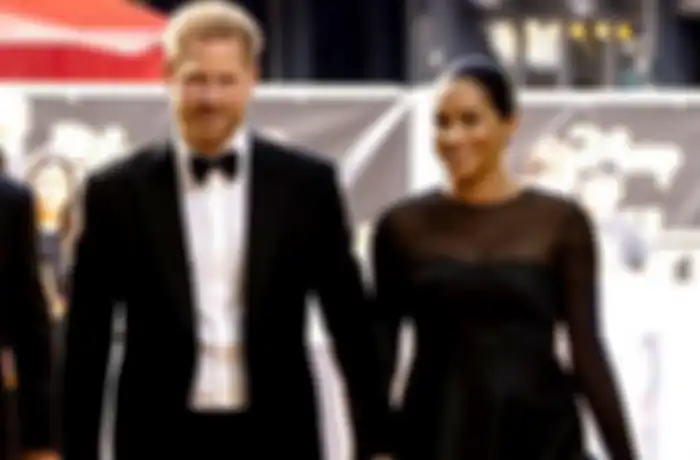 Tinggalkan Pangeran Harry Sendiri Hadapi Kemarahan Ratu Inggris, Meghan Markle Angkat Kaki Duluan ke Kanada Usai Nyatakan Mundur dari Kerajaan