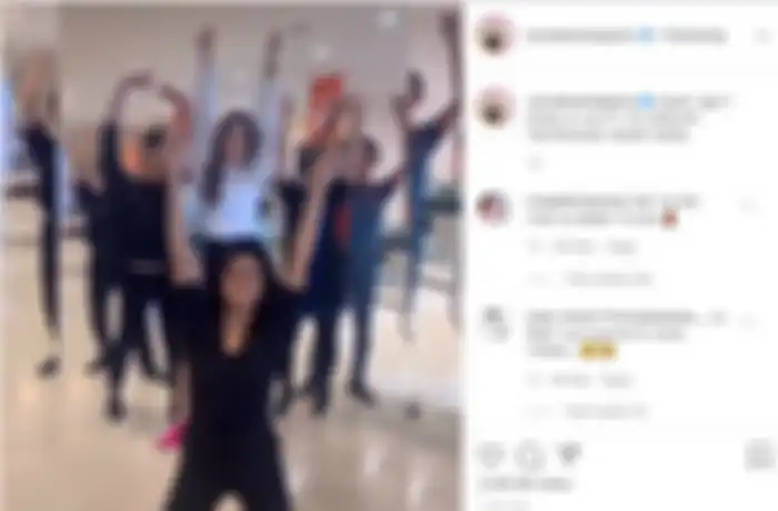 Nia Ramadhani main tiktok di mal