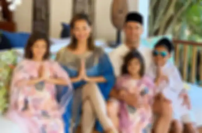 Berambut Pirang dan Bermata Indah, Intip Paras Cantik 2 Putri Indah Kalalo dengan Suami Bulenya yang Ganteng dan Tajir Melintir