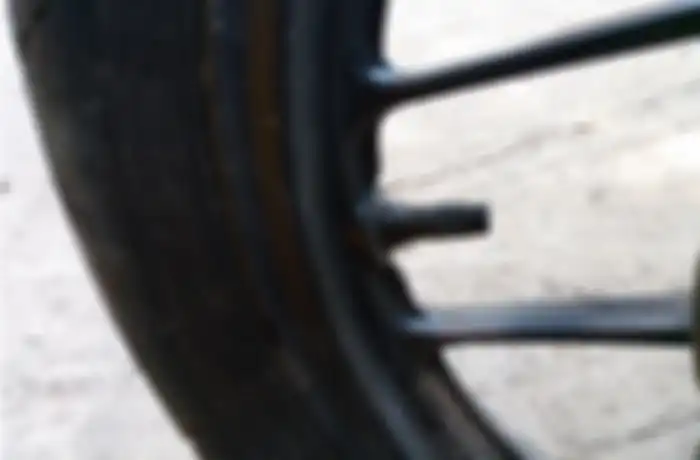Kenali penyebab ban tubeless sering kurang angin