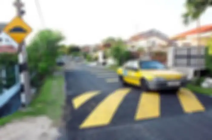 Polisi tidur di Malaysia disebut Bumple Bee