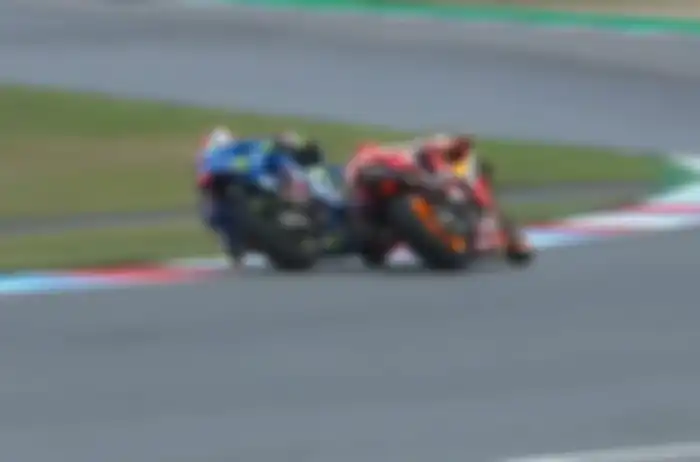 Alex Rins menyenggol Marc Marquez saat kualifikasi MotoGP Ceko 2019