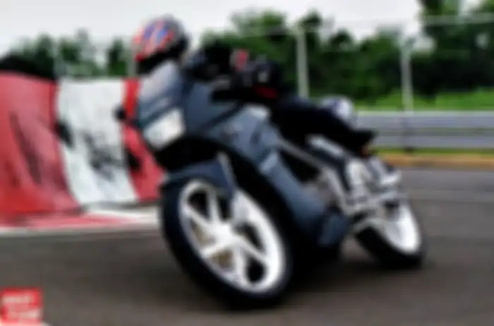 Handling mantap dirasakan Diki dari Kawasaki Ninja 150 SS miliknya