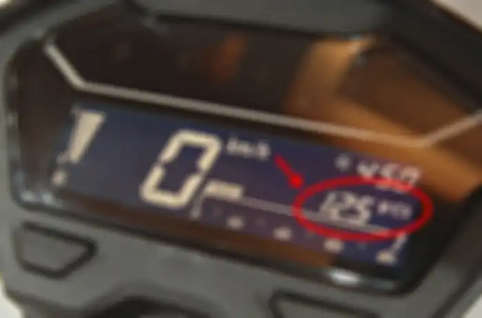 Voltmeter di speedometer Honda Vario 150 terbaru