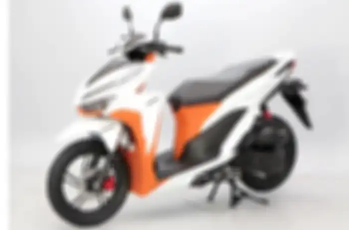 Honda Click 150i punya detail warna merah di kaliper dan sokbreker belakang