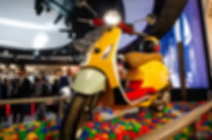 Kombinasi warna Vespa Sean Wotherspoon sangat banyak