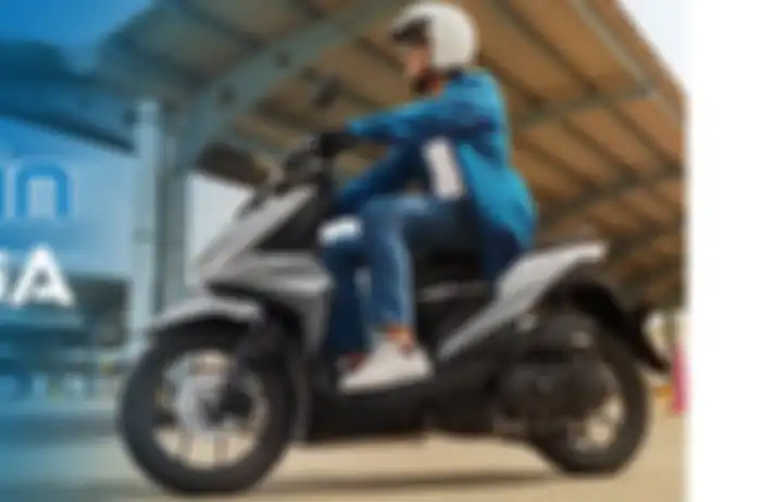 Honda BeAT Deluxe merupakan varian termahal