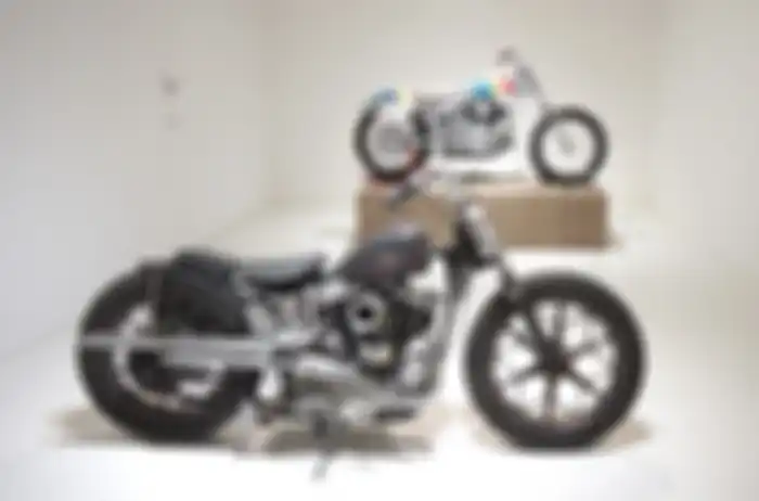 Motor dipajang di Kustomfest 2020 disusun seperti karya seni 3 dimensi