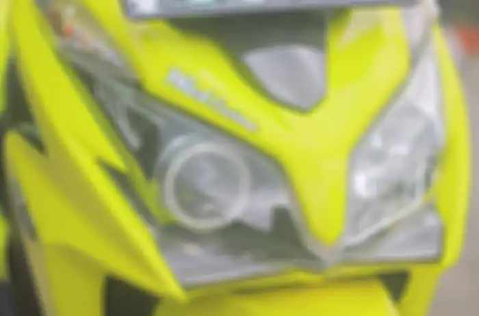 Lampu depan Honda Vario 125 old dengan proyektor garapan Wiet Custom