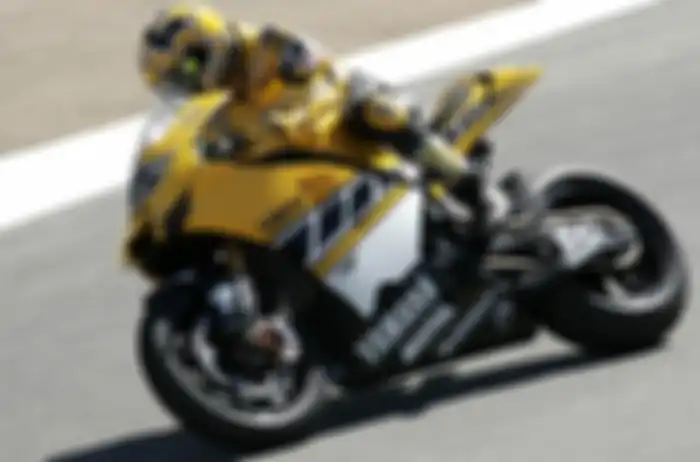 Aksi Valentino Rossi saat MotoGP Amerika 2005 di Laguna Seca