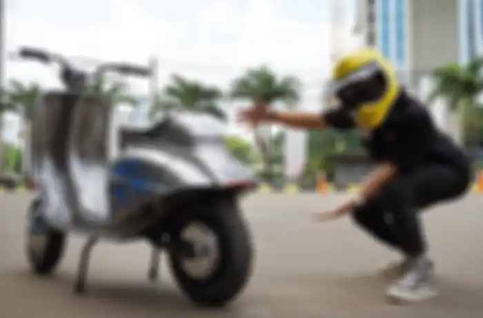 Vespa Sprint garapan Elders Garage dirombak jadi motor listrik