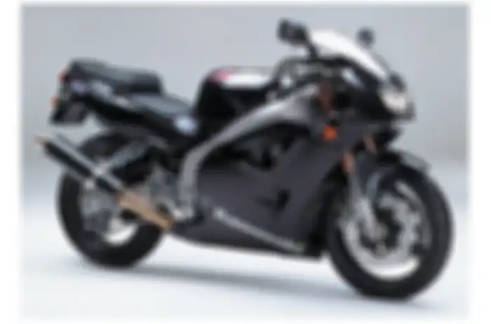 Kawasaki ZXR400 sportbike 400 cc 4 silinder inline terkenal di era 90an