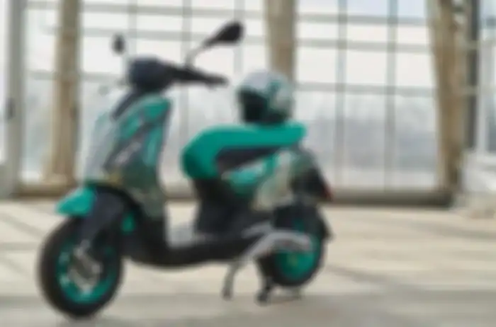 Motor baru Piaggio Zip versi listrik, yakni Piaggio 1