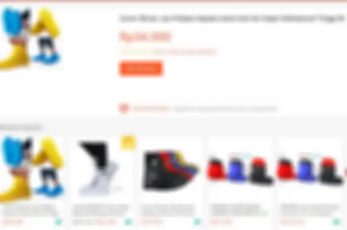 Sarung sepatu kedap air yang ditawarkan di toko jual beli online.