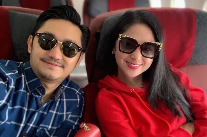 Dewi Perssik dan Angga Wijaya 