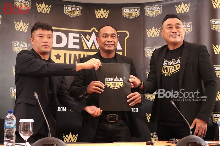 Mushakli yigit bilan porno