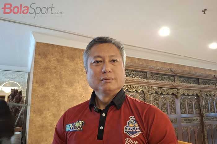 Asisten pelatih Jakarta LavAni Livin Transmedia, Roy Makpal, saat ditemui di Hotel kawasan Kota Solo jelang babak final four Proliga 2025, Rabu (30/4/2025)