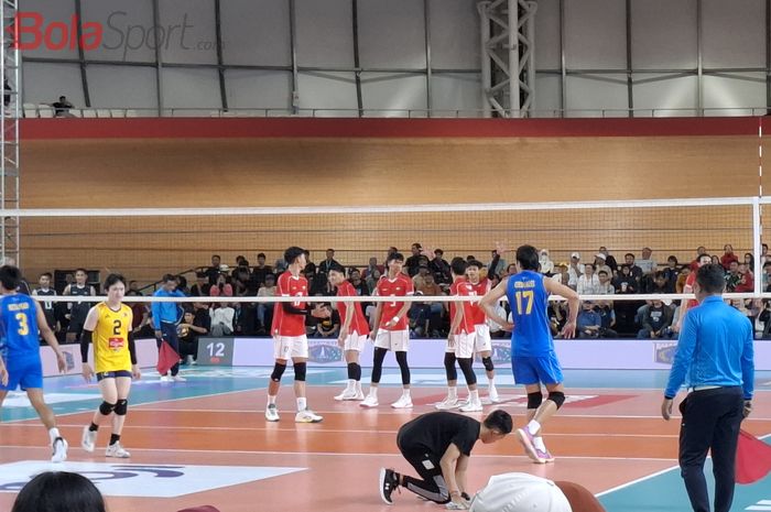 Timnas voli putra Indonesia menghadapi Filipina pada laga pertama leg 2 SEA V League 2025 di Jakarta International Velodrome, Jakarta, Rabu (16/7/2025).
