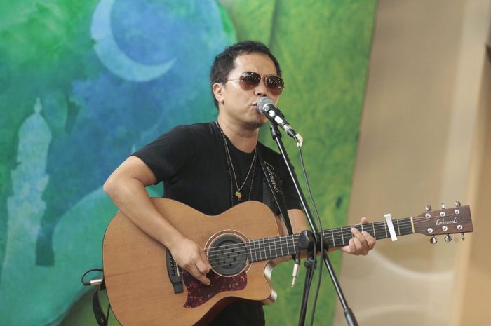 Sandhy Sondoro saat ditemui dipeluncuran Album Kompilasi Ramadhan Penuh Cinta di KFC Kemang, Jakarta Selatan pada Jumat (4/5/2018).