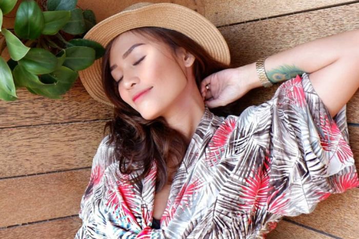 Pamer Kehamilan Pertama, Intip Deretan Gaya Rachel Goddard yang Cantik dan Anggun Bersama Perut Buncitnya