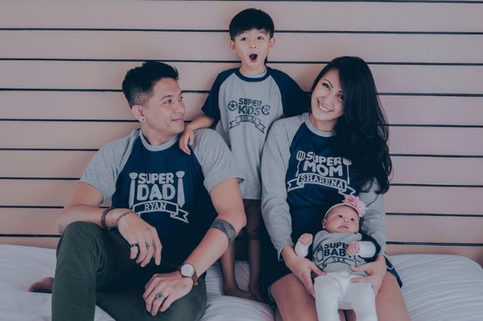 Keluarga kecil Sharena dan Ryan Delon