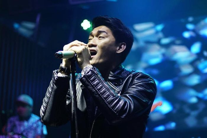 Menyayat Hati, Ucapan Selamat Tahun Baru Hingga Permintaan Maaf Ifan Seventeen di Awal 2019, Semakin Rindukan Dylan Sahara dan Ketiga Kawannya