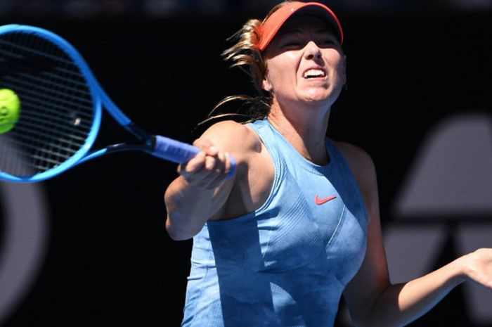 Aksi petenis Rusia, Maria Sharapova, saat melakoni laga babak pertama Australian Open 2019 yang dige