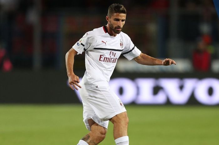 Penyerang AC Milan, Fabio Borini.