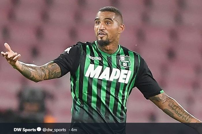 Eks Penyerang AC Milan yang kini membela Sassuolo, Kevin-Prince Boateng, dilaporkan bakal hijrah ke Barcelona.