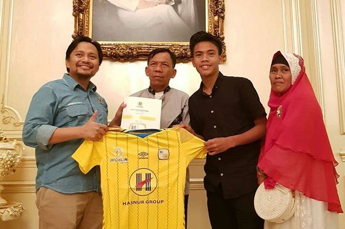 Barito Putera telah mendatangkan kapten timnas U-16 Indonesia, David Maulana, pada awal musim 2019.