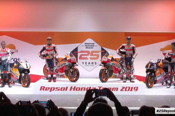 Mick Doohan, Marc Marquez, Jorge Lorenzo, dan Alex Criville saat menghadiri acara peresmian tim Reps