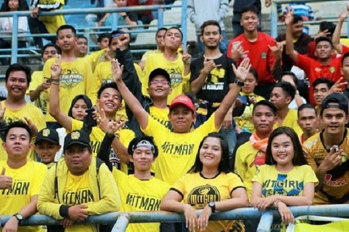 Suporter Mitra Kukar, Mitra Mania.