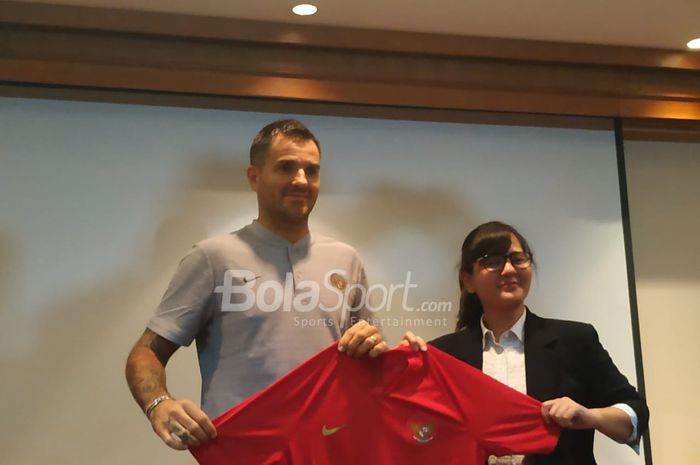 Simon McMenemy resmi diumumkan sebagai pelatih timnas Indonesia di Hotel Sultan, Jakarta, Kamis (24/1/2019).