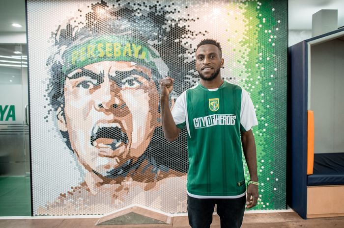 Elisa Basna resmi berseragam Persebaya untuk musim 2019.