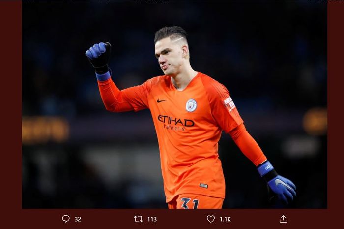 Kiper Manchester City, Ederson.